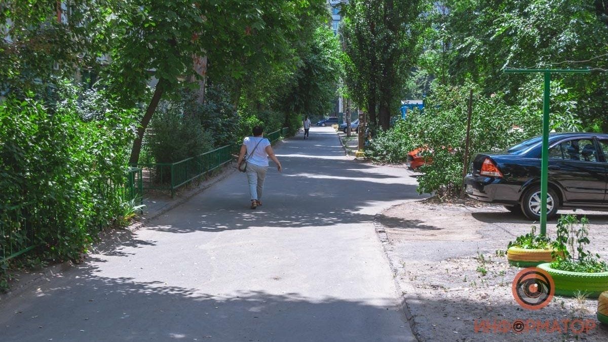 Выборы в Днепре: избиратели Абдулы Эльдарова мечтают о дорогах без ям
