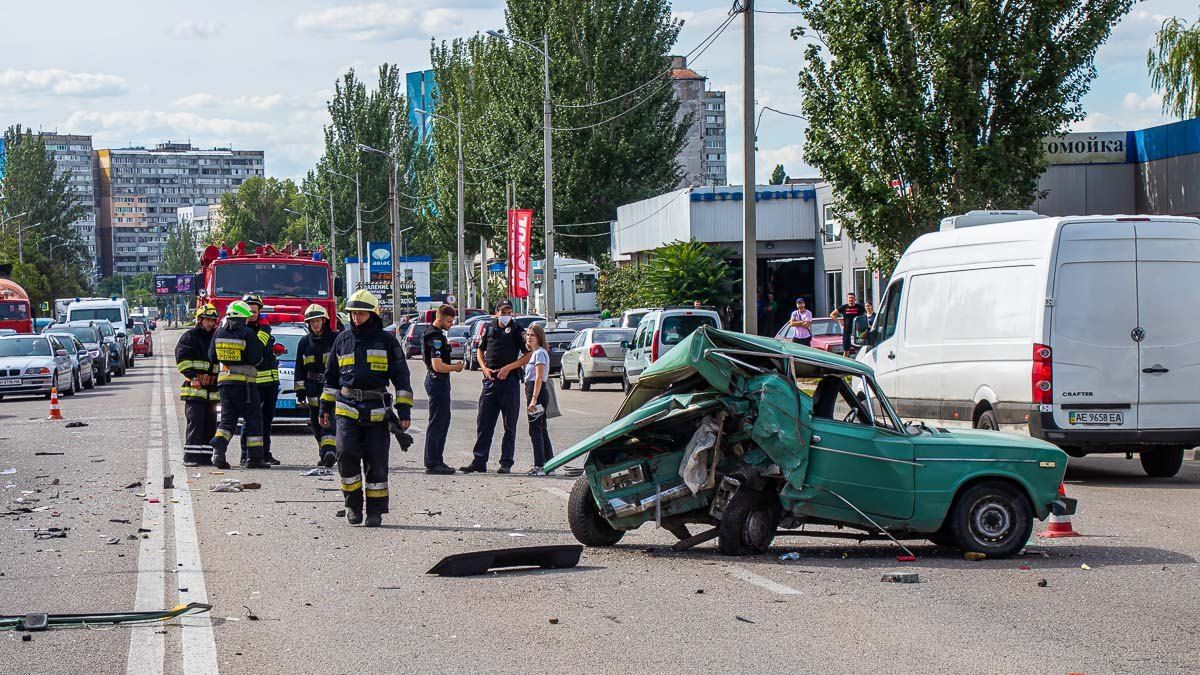 В ДТП на Маршала Малиновского в Днепре пострадала 4-летняя девочка: как она себя чувствует сейчас
