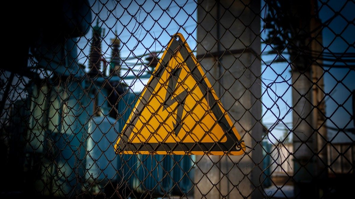 В Днепре директор предприятия взял на работу человека без опыта: мужчина погиб от удара током