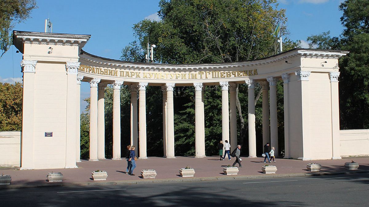 В Днепре в парке Шевченко появится пианино под звездами