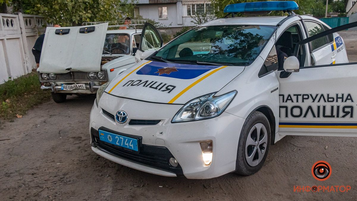 В Днепре на Куликовской ВАЗ сбил девушку