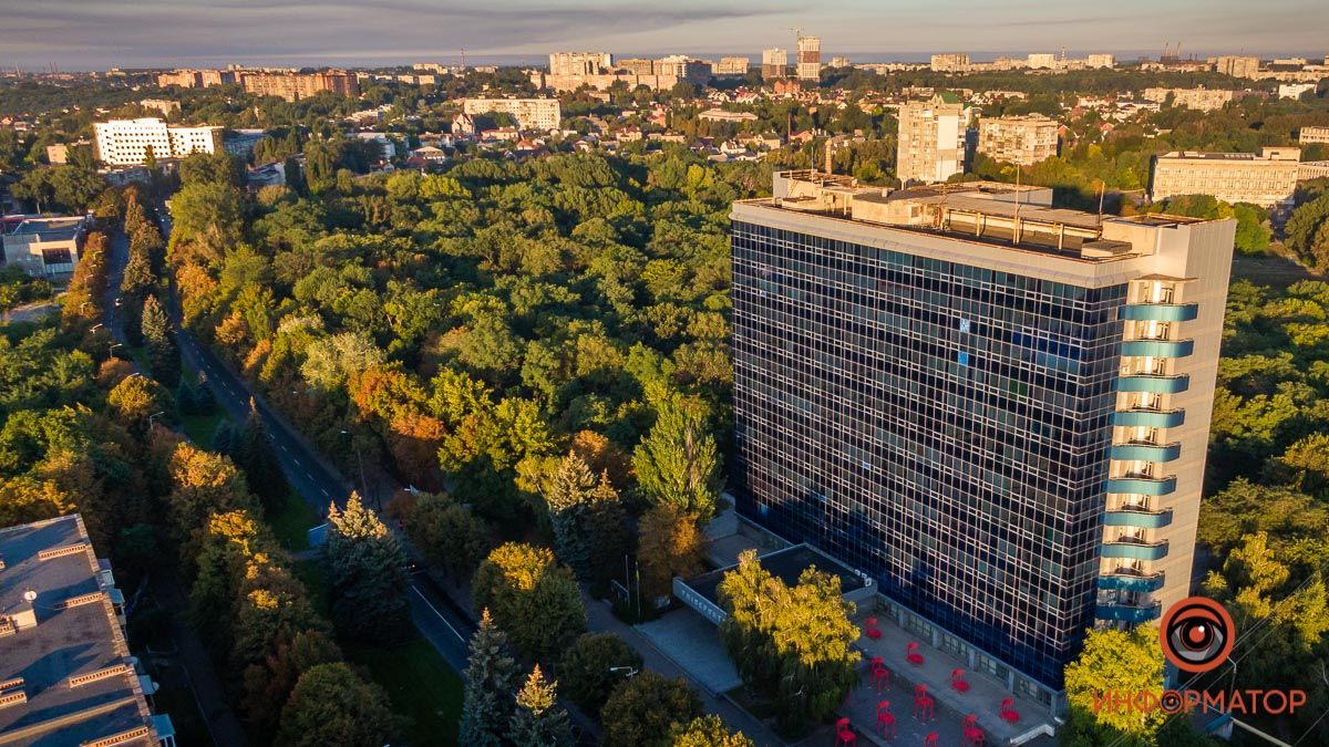 Тишина и умиротворение: как выглядит парк Гагарина в Днепре ранним утром