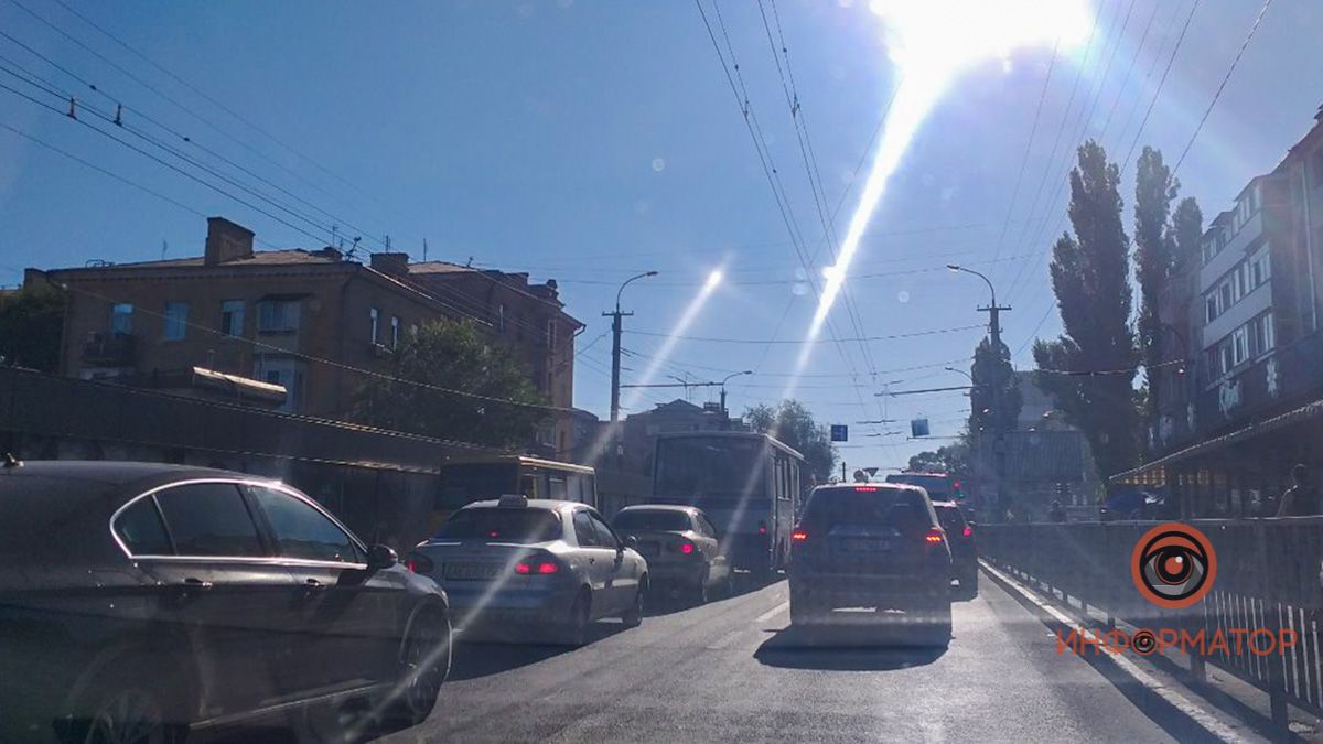 Из-за нескольких аварий Днепр увяз в пробках
