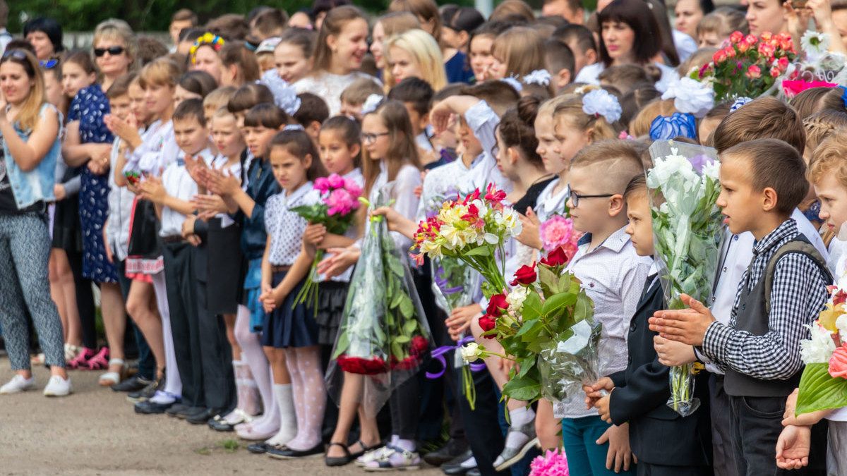 В Днепре в нескольких школах из-за жары сокращают уроки