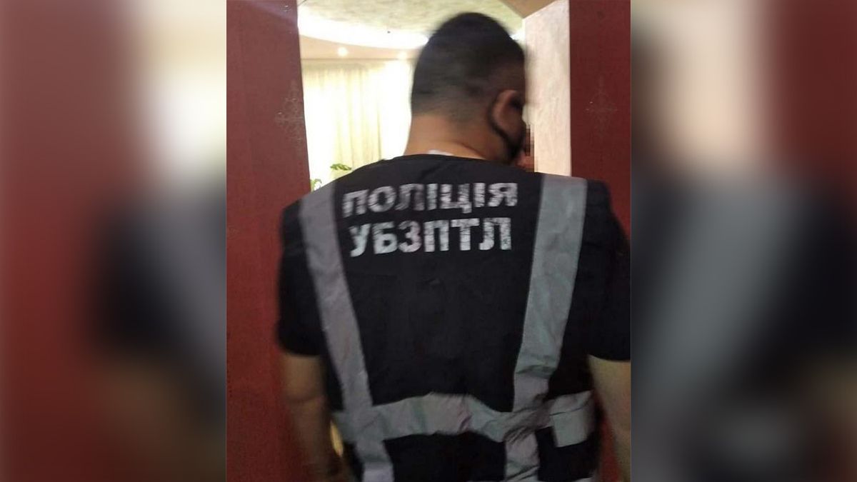 Под Днепром 24-летняя девушка снималась в порно и публиковала его в сети