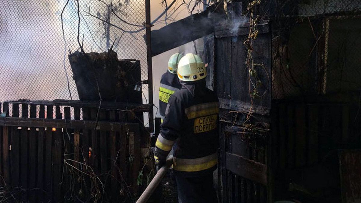 В Днепре на улице Гагарина горел дачный дом