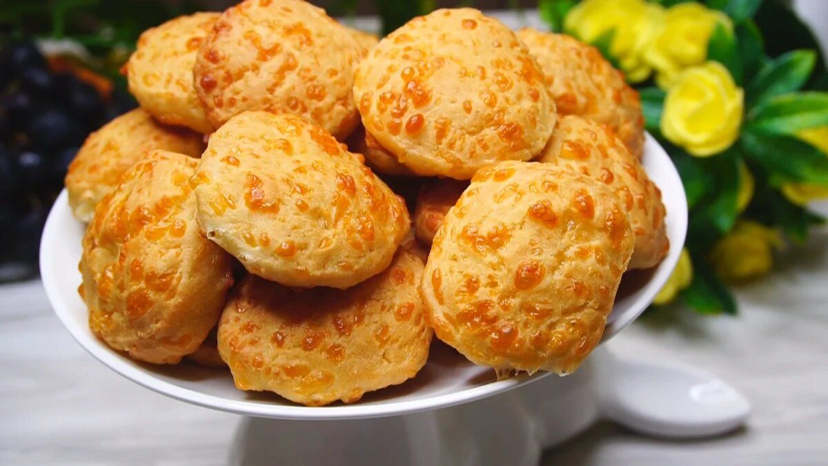 Полезные и вкусные рецепты: как приготовить сырное печенье в домашних условиях