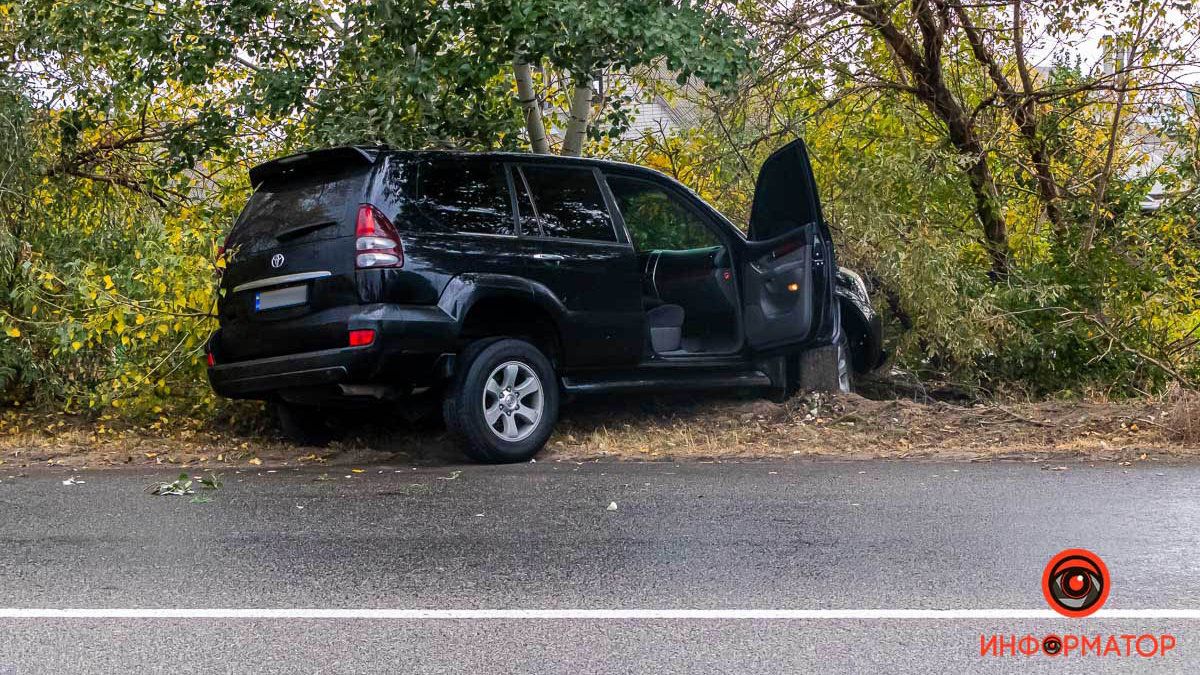 Еще одно ДТП на Гаванской в Днепре: Toyota Land Cruiser вылетел в кювет