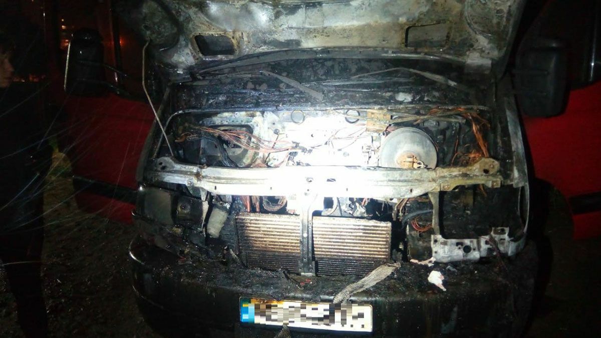 В Днепре на Михновского горел Renault