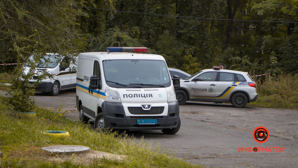 В Днепре на Нечая нашли труп девушки без одежды с проломленной головой