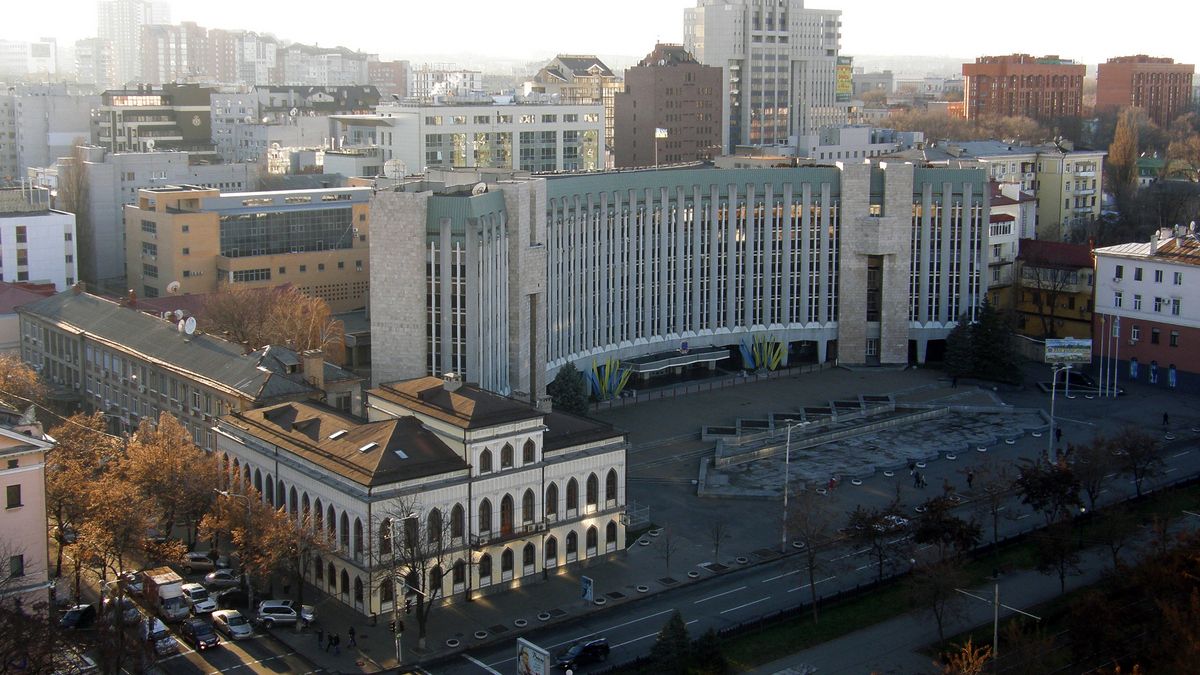 Какие партии точно пройдут в городской совет Днепра: социология