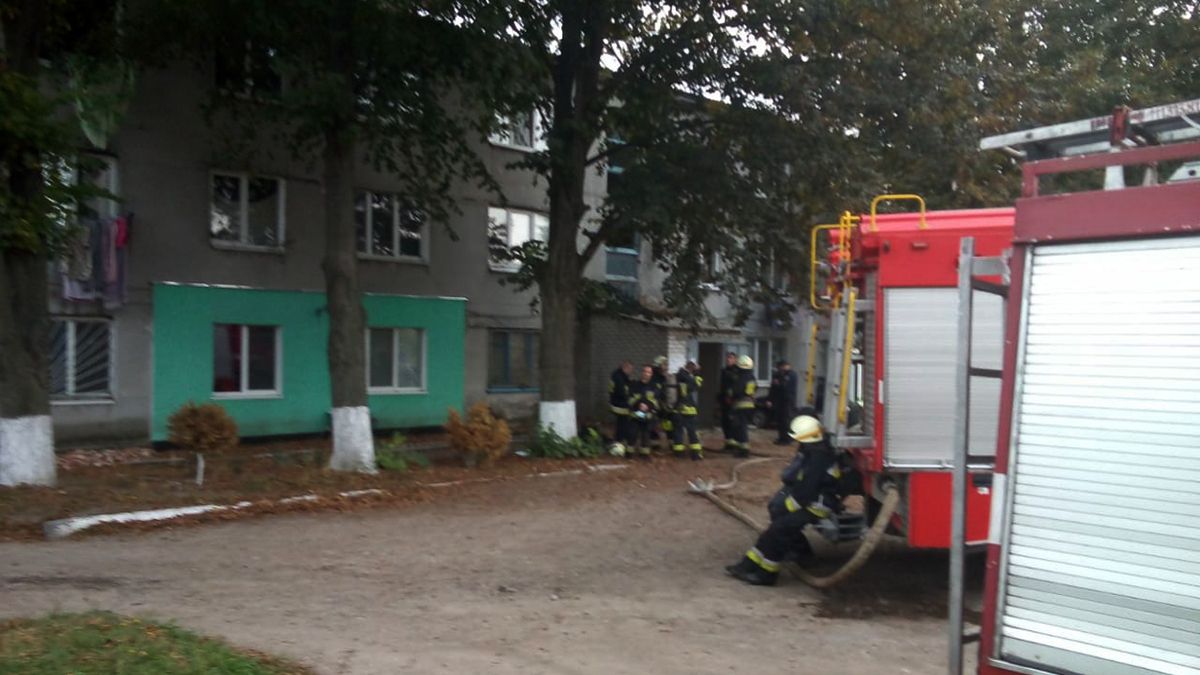 В Днепре на Академика Павлова горел 3-этажный дом