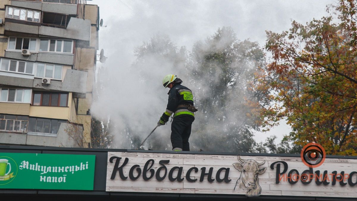 В Днепре на бульваре Славы горят киоски