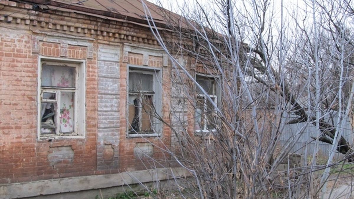 В Никополе в заброшенном доме нашли два скелетированных трупа завернутых в полиэтилен