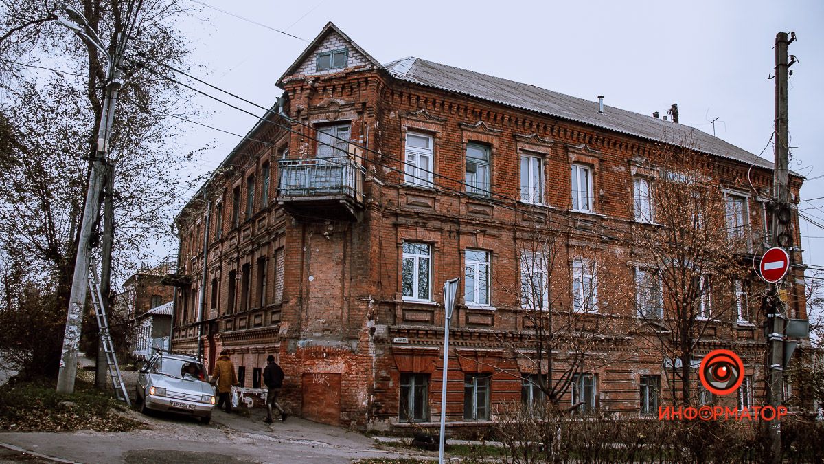 Романтика подворотен: как выглядят старые дворики на Нигояна в Днепре