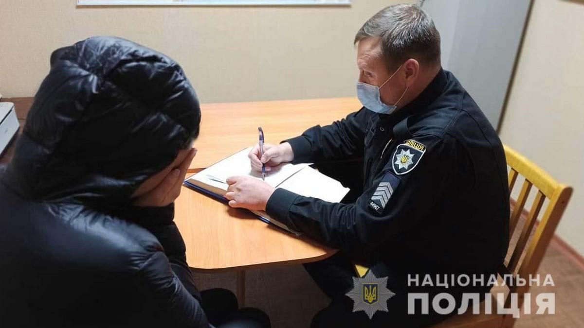 Под Днепром мужчина издевался над своей женой на глазах у шестерых детей