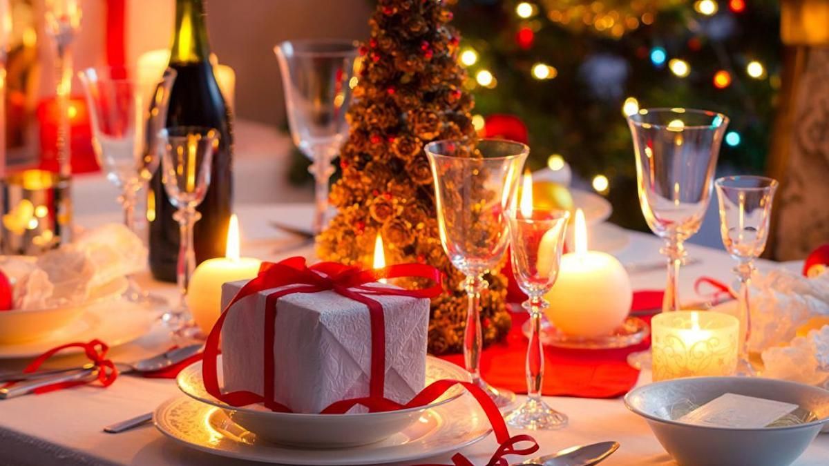Как правильно накрыть новогодний стол