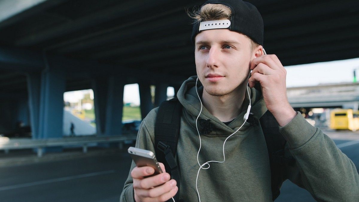 TikTok, SLAVA MARLOW и зомби-танец: какую музыку слушают в Днепре