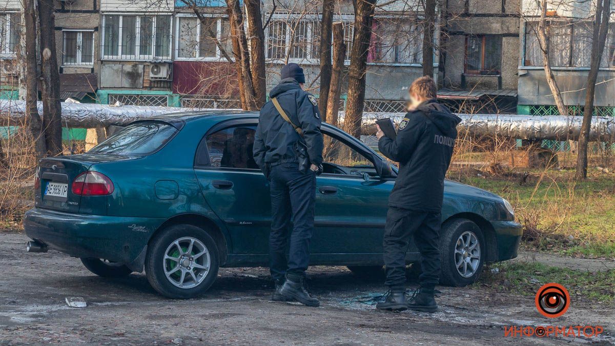 В Днепре возле детского сада обнаружили труп в автомобиле Daewoo