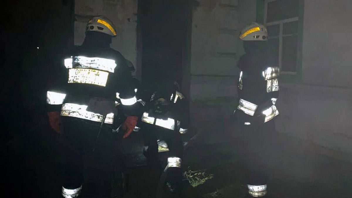 В Днепре на Ингульской полыхал частный дом