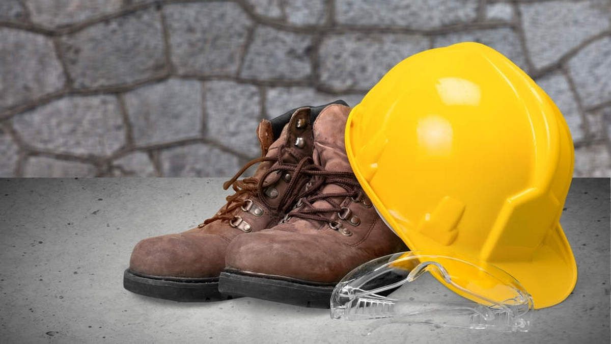 На предприятии под Днепром у работника застряла нога в винтовом конвейере: мужчина погиб