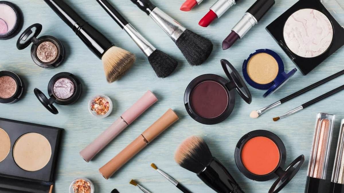 В Днепре женщина продавала несуществующую косметику в Интернете