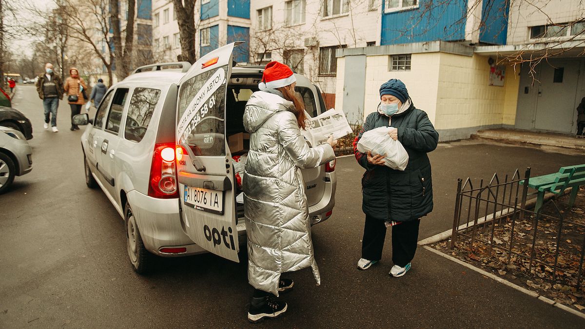 Компания Opti и БФ Жизнелюб реализовали социальный фотопроект "Доставка эмоций"