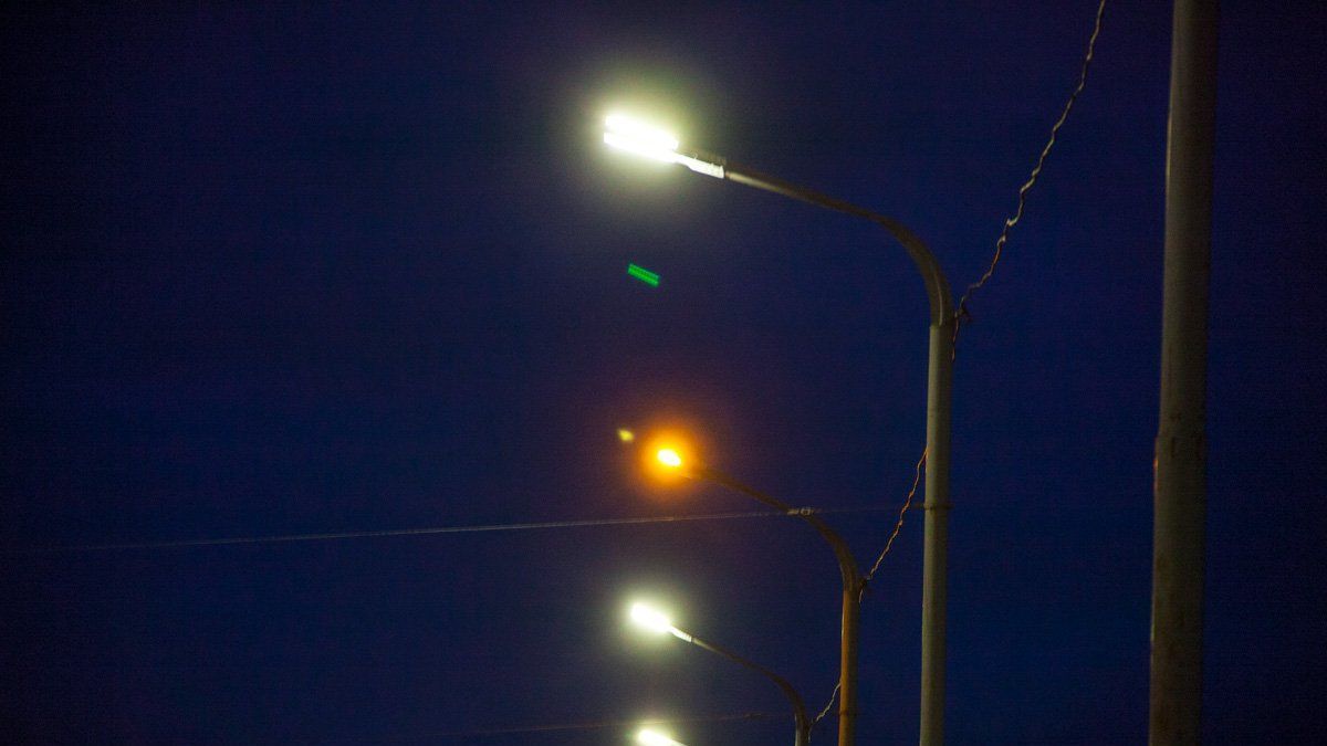 В Днепре на нескольких улицах Диевки около месяца нет света: в чем причина