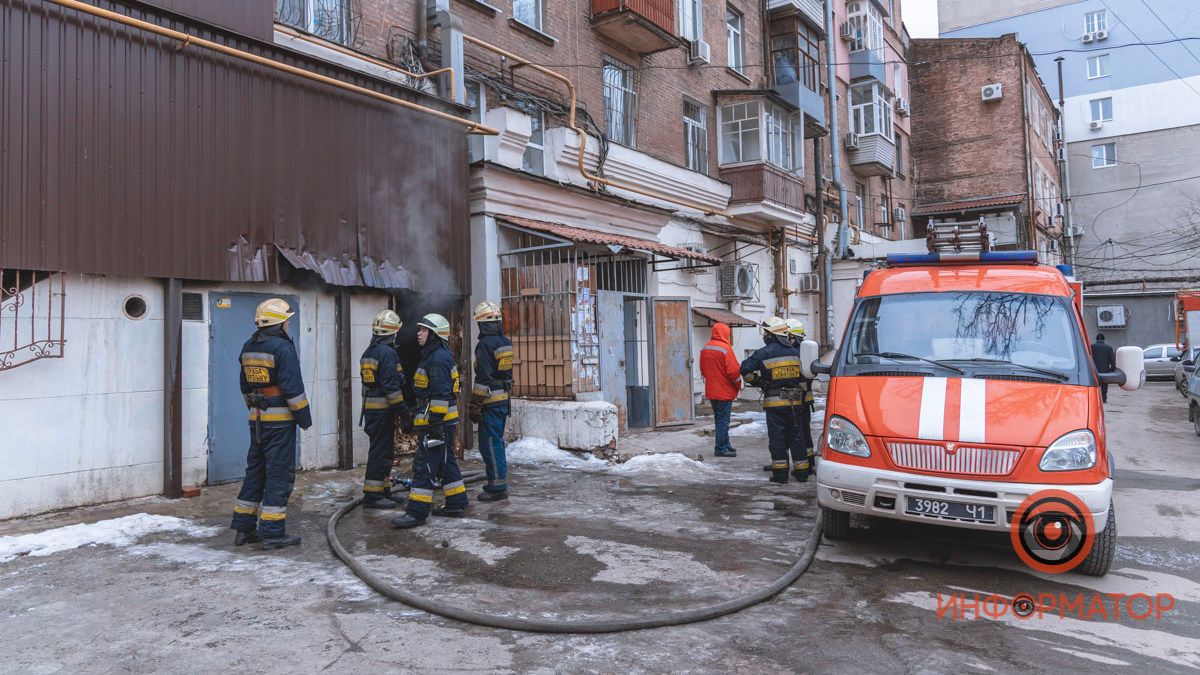 В Днепре на Яворницкого горел жилой дом