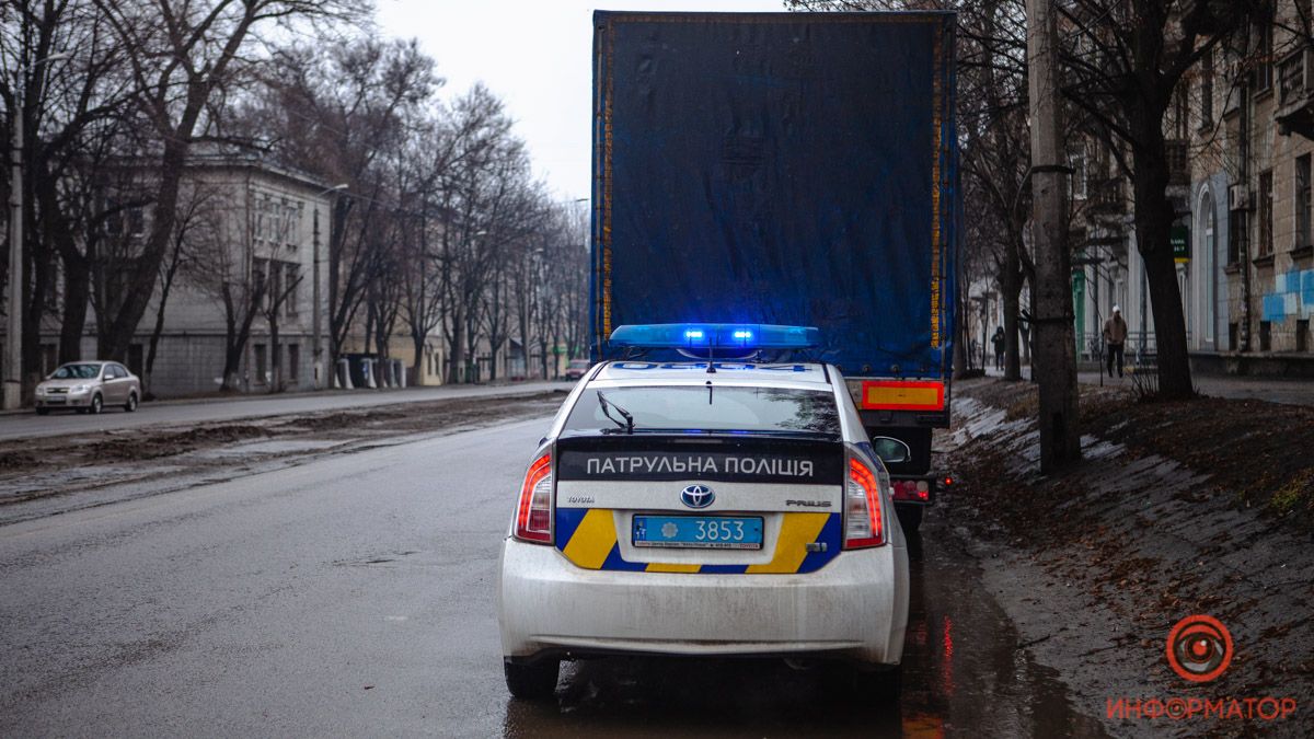 В Днепре на проспекте Мазепы женщину сбила фура: пострадавшая умерла в больнице