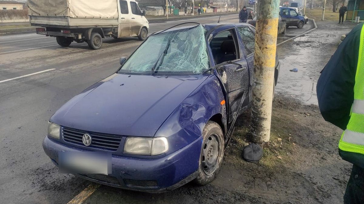 В ДТП в Павлограде погиб мужчина, пострадали беременная и ребенок: полиция ищет свидетелей