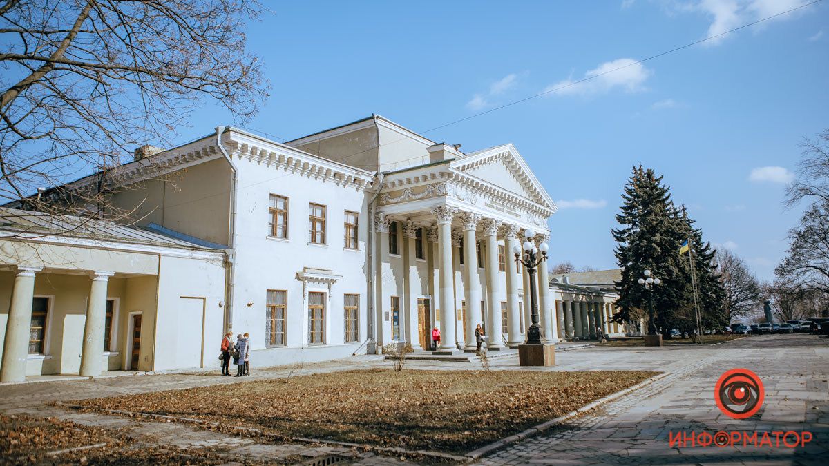 В Днепре разрушается Дворец Потемкина: печальные кадры