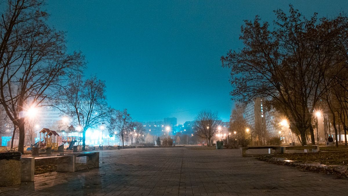 В Днепре на бульваре Славы мужчину ударили ножом в грудь