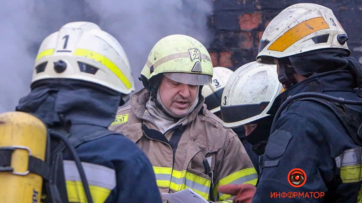 В Днепре на Академика Белелюбского больше двух часов горело предприятие