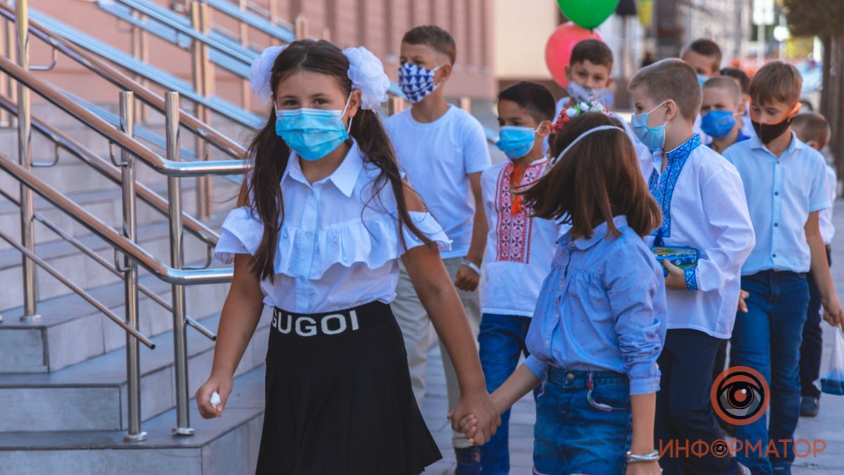 Зачисление детей в 1 класс в Днепре: документы и сроки