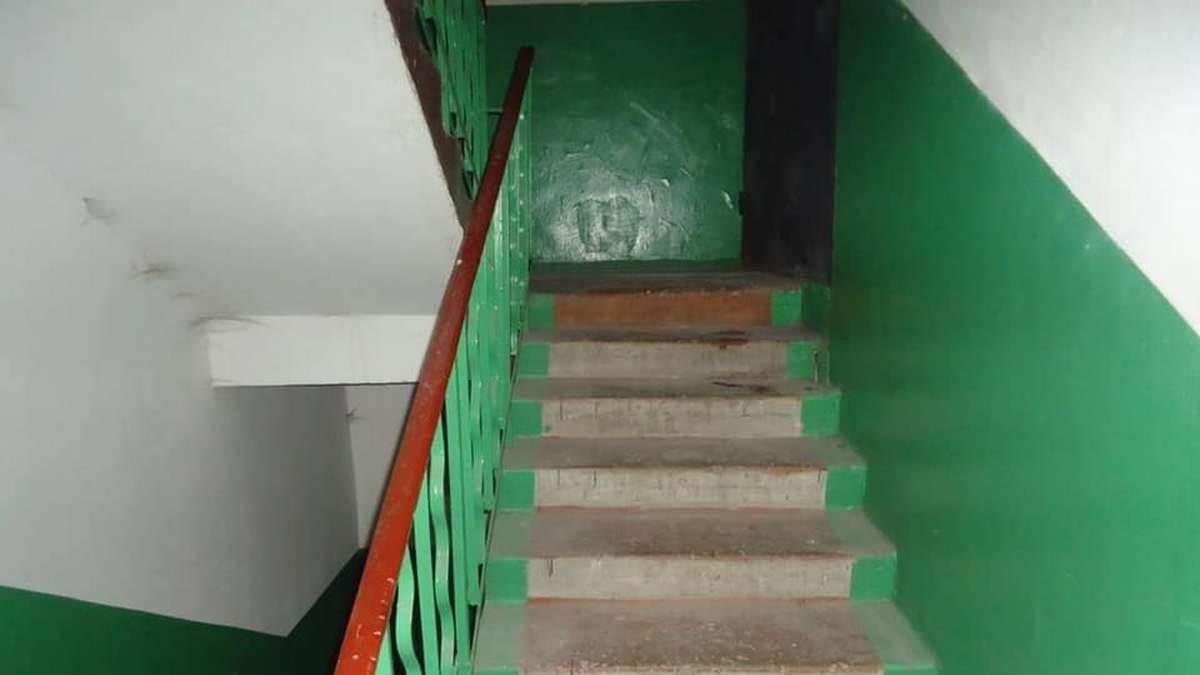 В Днепре задержали мужчину, который до смерти избил собутыльника и вынес его в подъезд
