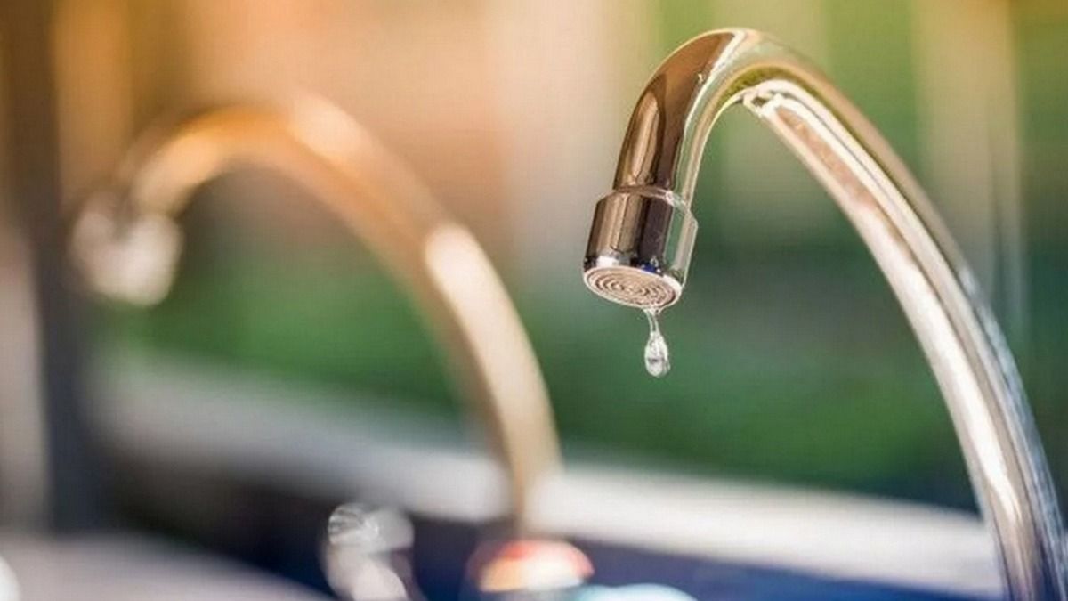 В Днепре из-за аварии на водоводе отключили воду