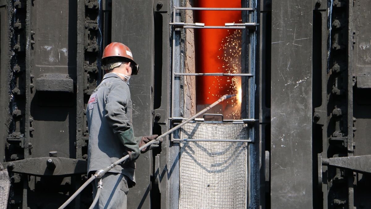ДМЗ проводит реконструкцию коксовых батарей