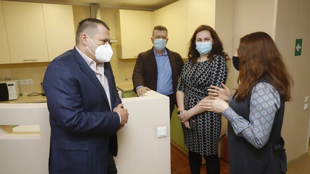 Безопасность и комплексная помощь: в Днепре открыли Центр для женщин, пострадавших от домашнего насилия