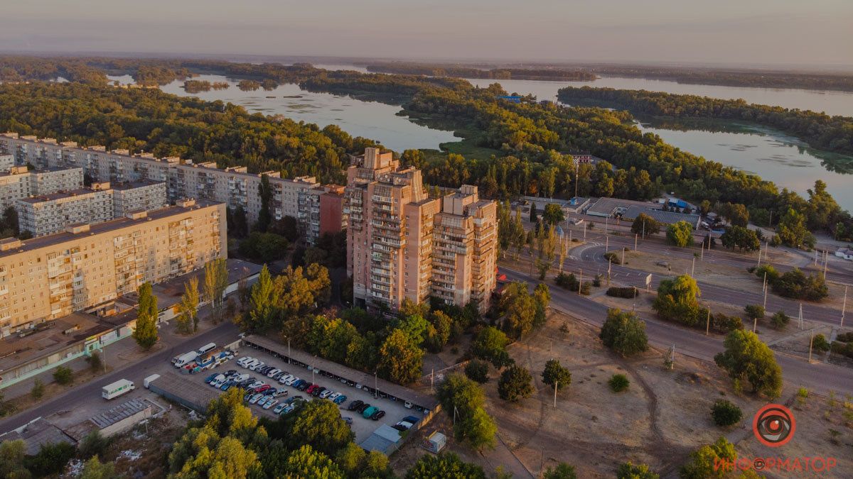 В Днепре хотят перекрыть движение транспорта на косе на Красном Камне