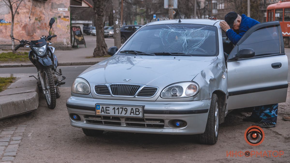 В Днепре на Княгини Ольги Daewoo сбил мотоциклиста