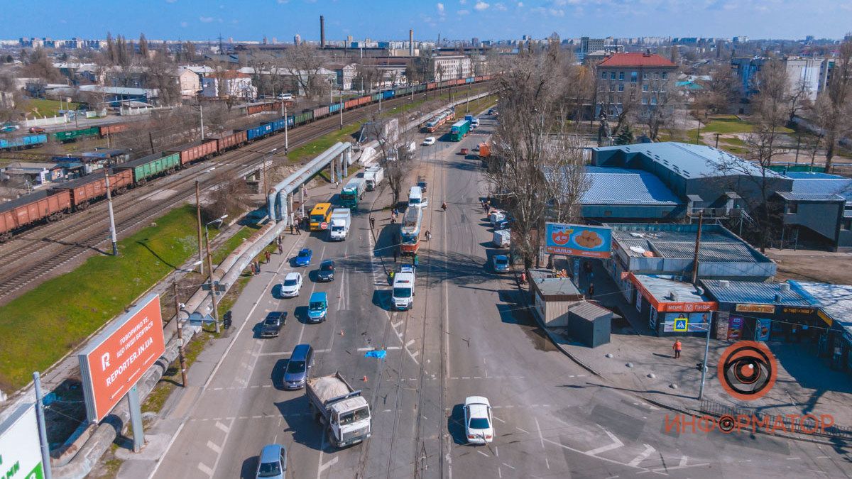 В Днепре на Каруны фура насмерть переехала женщину: нужна помощь свидетелей