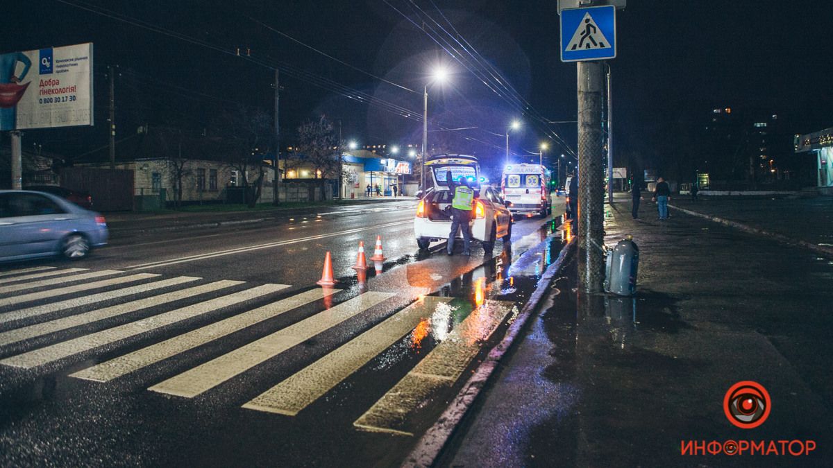 В Днепре на Калиновой Hyundai сбил мужчину на «зебре»: полиция ищет свидетелей