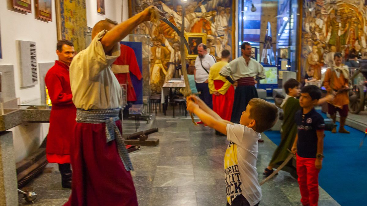 С музыкой и спектаклями: как в Днепре пройдет "Ночь в музее"