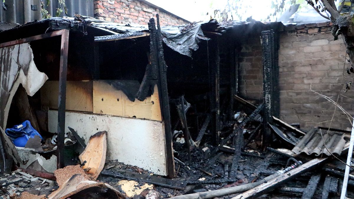 В АНД районе Днепра случился пожар в частном секторе