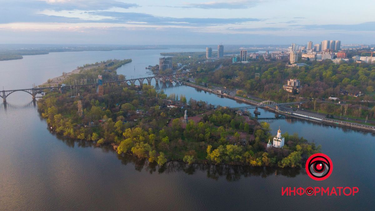 В Днепре на Монастырском острове во время купания утонул мужчина