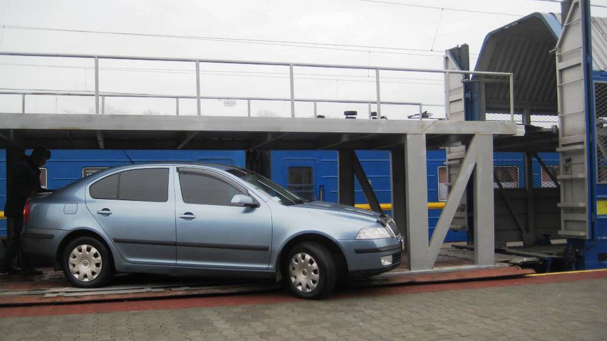 Куда и за сколько из Днепра можно отправить автомобиль на поезде: добавили еще одно направление