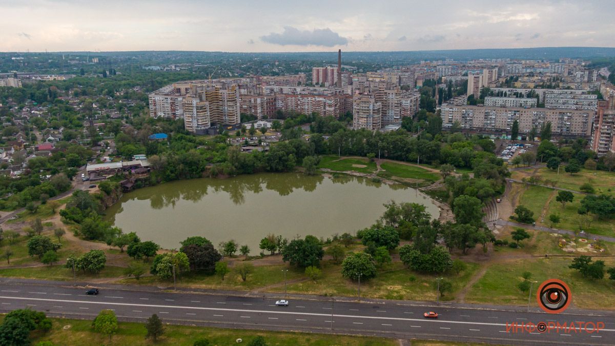 В Днепре в карьере на Красном Камне помутнела вода: возможные причины