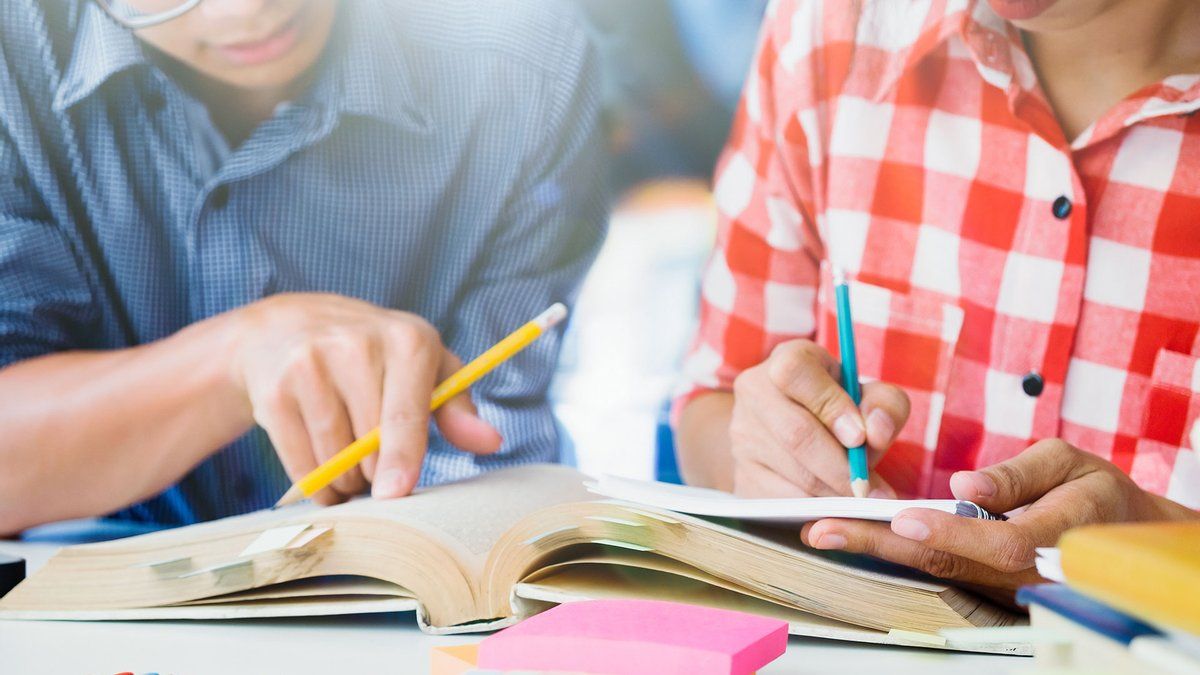 Какие школы Днепра не будут набирать детей в первые и десятые классы