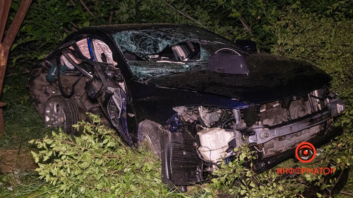 На Донецком шоссе Mazda вылетела на встречную полосу: четверо пострадавших